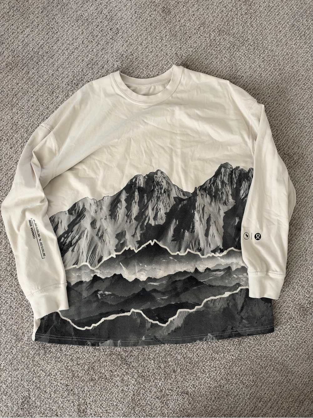 lululemon athletica Olympic Mountain Graphic Long-Sleeve Shirt - Ivory/Black